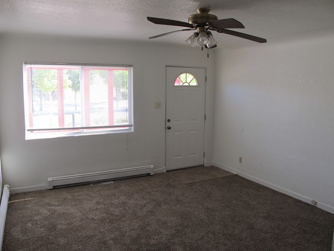 Building Photo - Plaza Del Sol Apartments