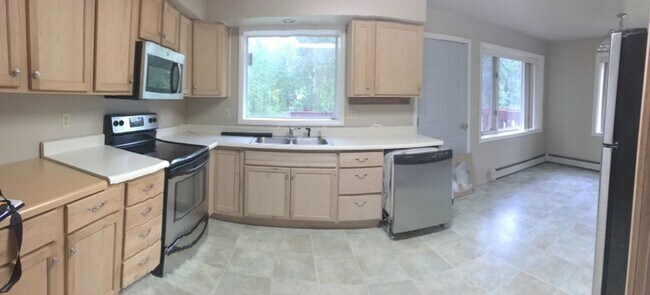 Photo - 3766 Lyle Ave Unit #A