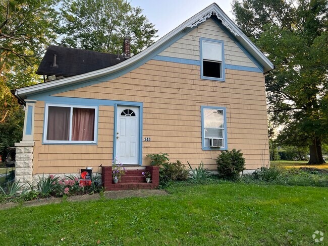 Building Photo - 342 Cherry St Rental