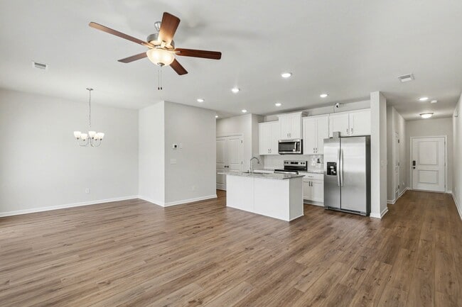 Photo - 6386 Sundowner Pl SW