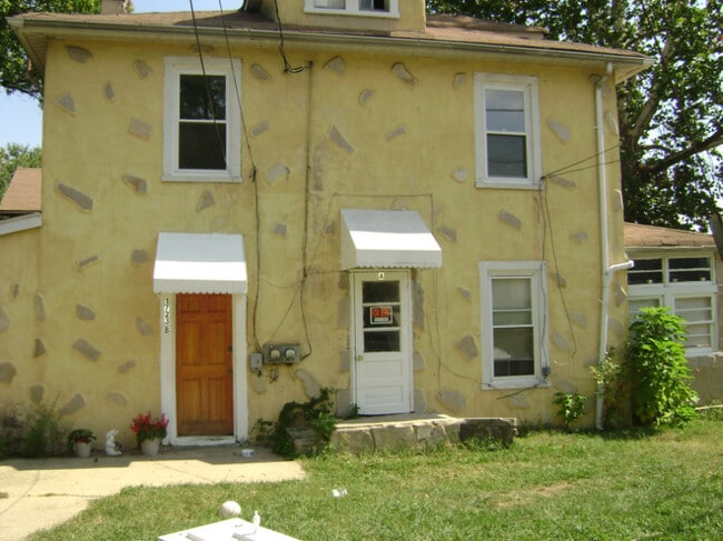Building Photo - 1723 Hall Ave Unit B Rental