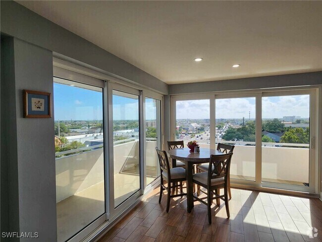 Building Photo - 4803 Sunset Ct Unit 604 Rental