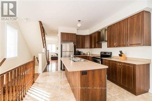Photo - 1301 Granrock Crescent