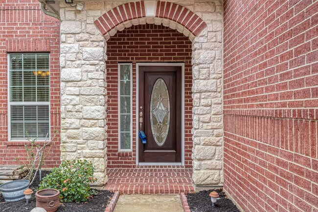Photo - 18118 Billabong Crescent Ct