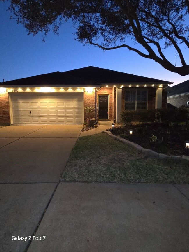 Photo - 1610 Eberhart Star Ct