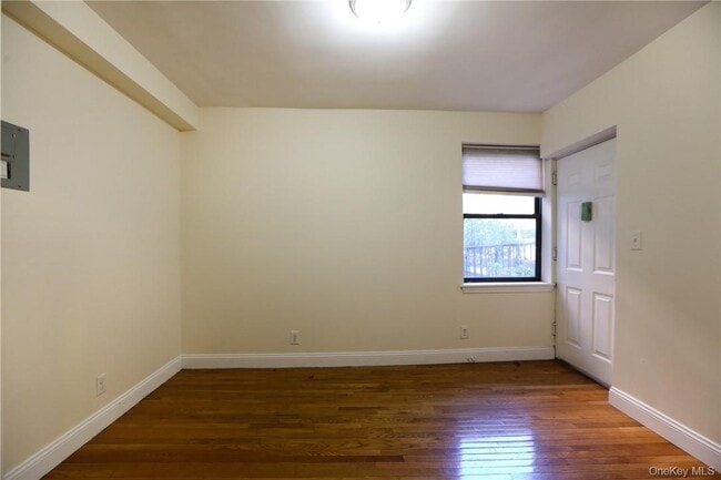 Photo - 140 E Hartsdale Ave Unit 1S