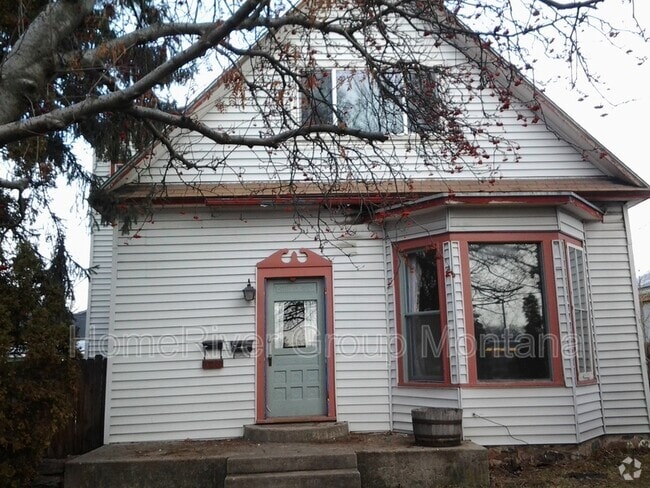 Building Photo - 528 S 5th St W Rental