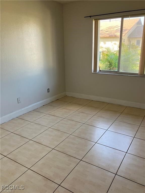 Photo - 718 SE 46th Ln