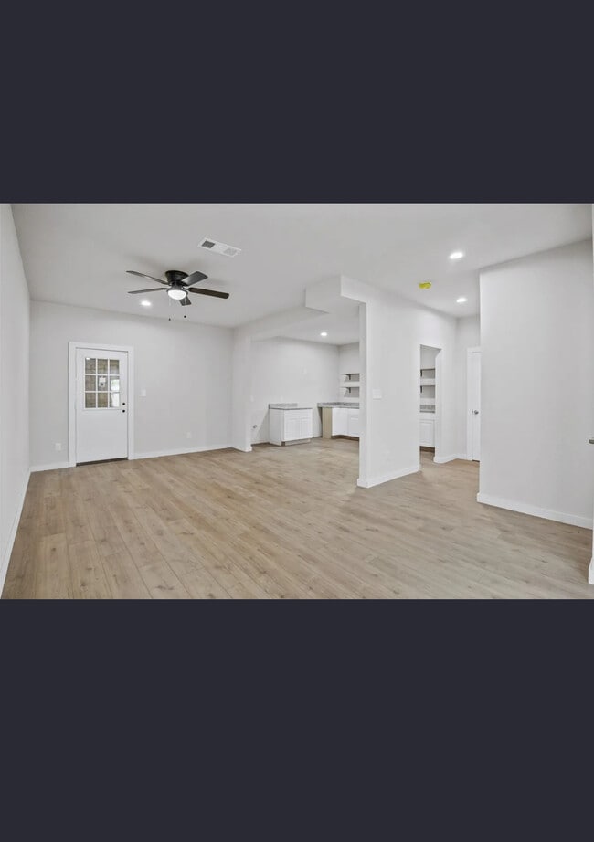 Photo - 3323 Rutledge St