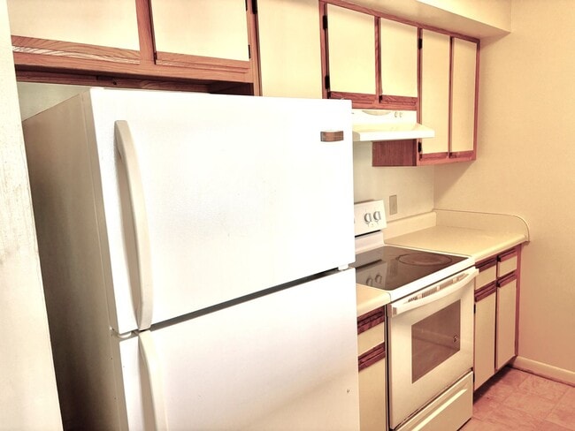Photo - 2 bedroom/1.5 bathroom- The Midlands
