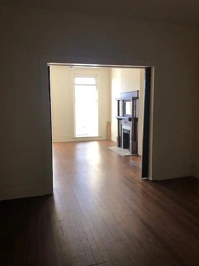 Photo - 1135 Broad St