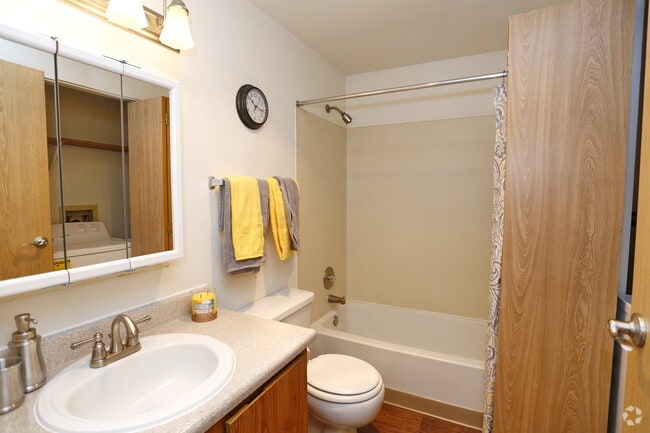 2 BR-Bathroom