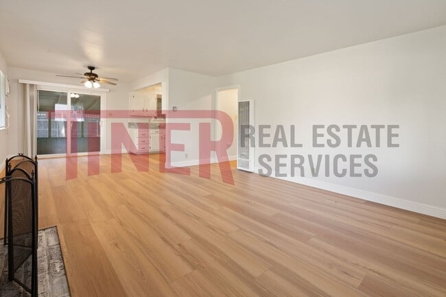 Photo - 2848 Clover Ln