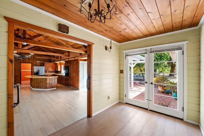 Photo - 190 Fairway Ln