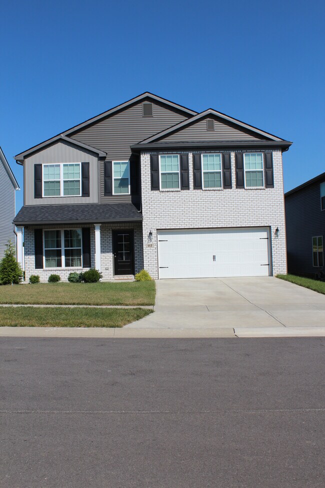 Front - 117 Gibson Way