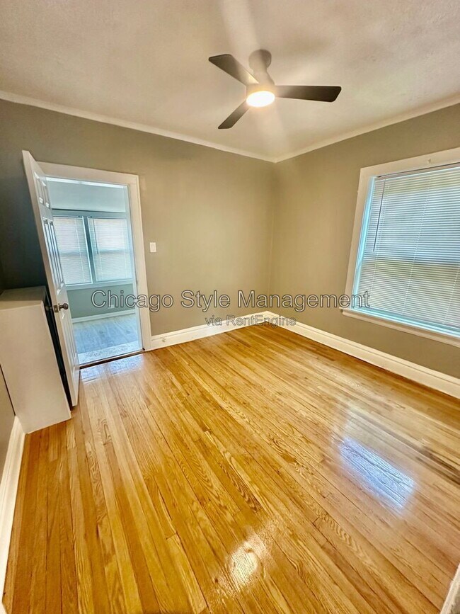 Photo - 7721 S Hermitage Ave Unit Fl.3