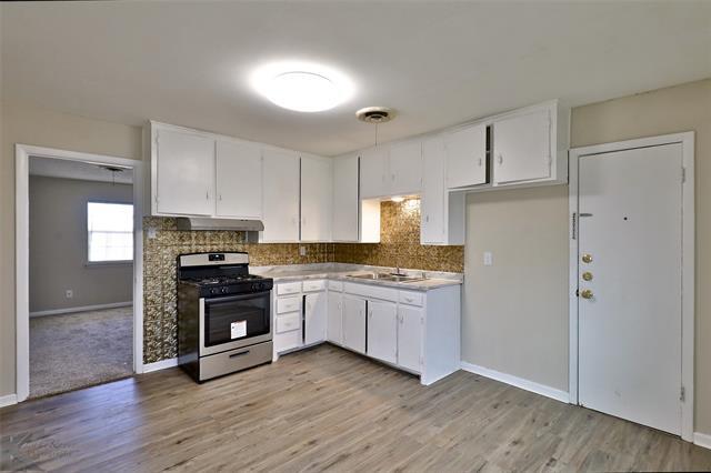 Photo - 919 N La Salle Dr