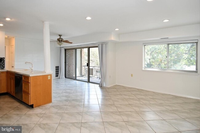 Photo - 12415 Braxfield Ct Unit 15