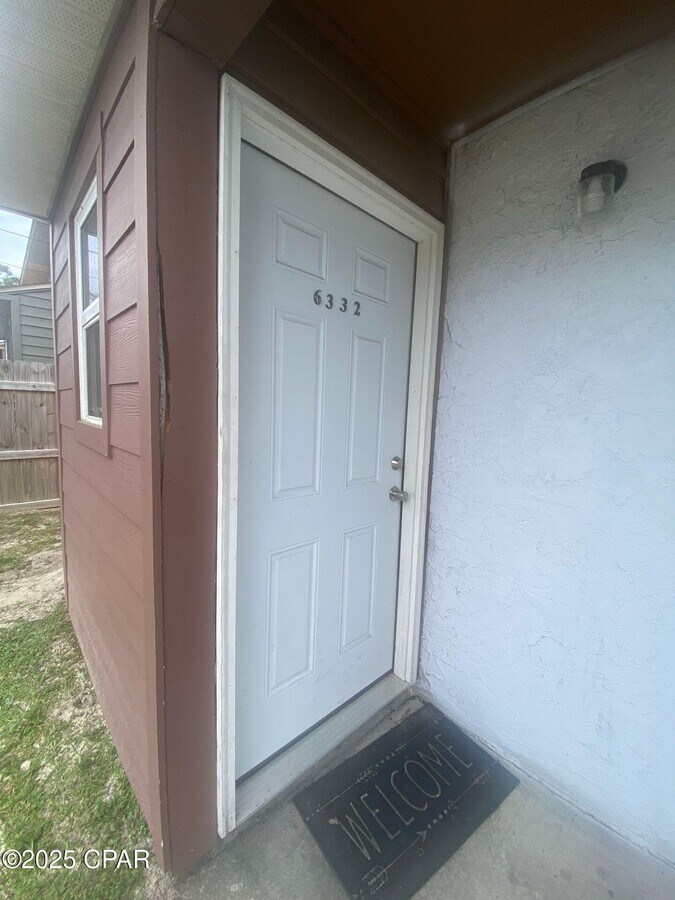 Photo - 6332 Omoko St