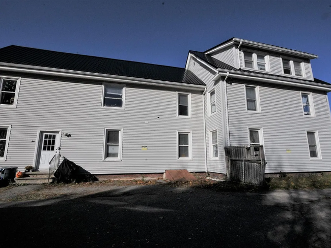 Building Photo - 7 Brimmer St Unit 2 Rental