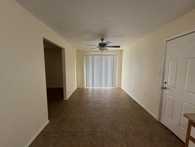 Photo - 5517 W Roma Ave