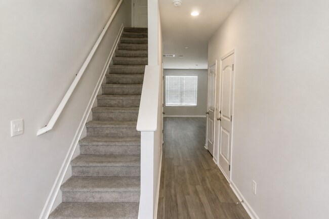 212 Dale Mires Ln