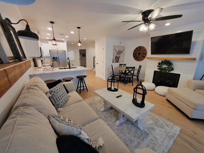 Photo - 188 Villa Pt Unidad E