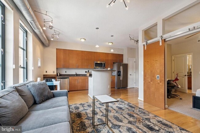 Photo - 1390 Kenyon St NW Unit 519