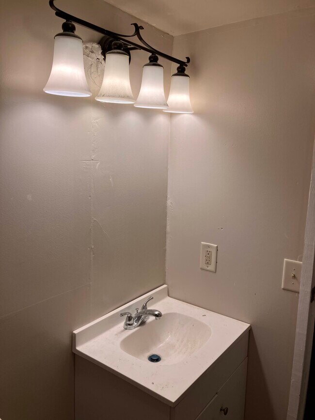 Photo - 2831 Oak Hill Cir