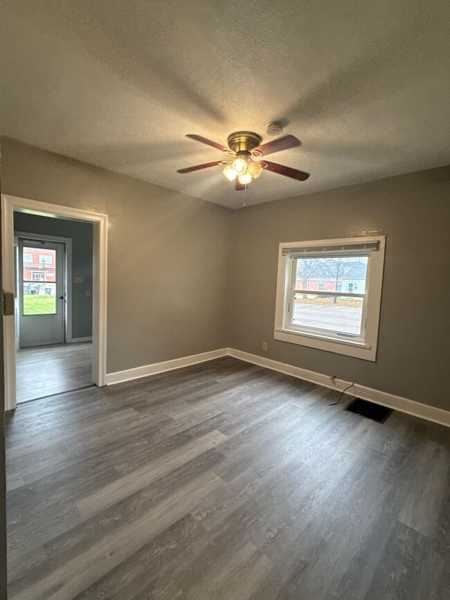 Photo - 26 E Main St Unit A (lower)