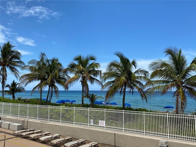 Building Photo - 1965 S Ocean Dr Unit 8B