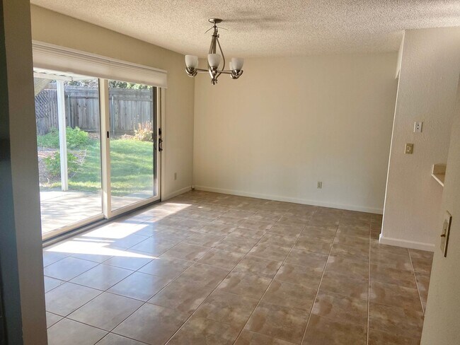 Photo - #fol6820 Unit 6822