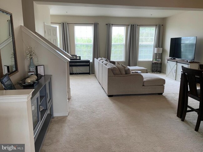 Photo - 314 East Wainscot Drive