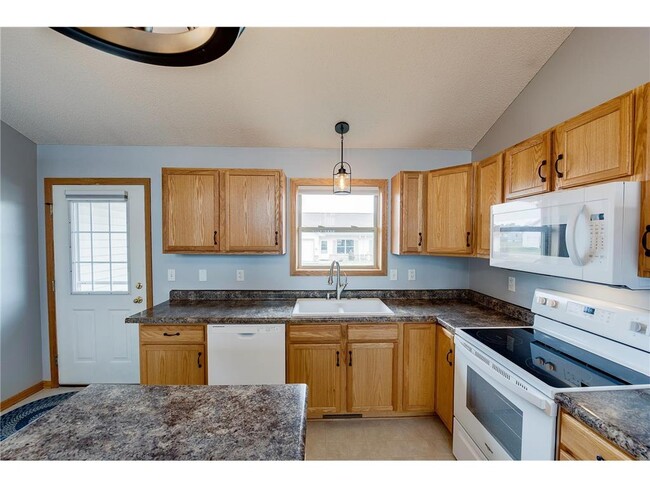 Photo - 1728 Ponderosa Ln Townhome