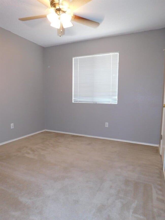 Photo - 1509 Black Locust Drive West