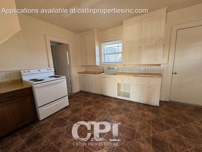 Photo - MOVE IN SPECIAL- $99 FIRST MONTH RENT!