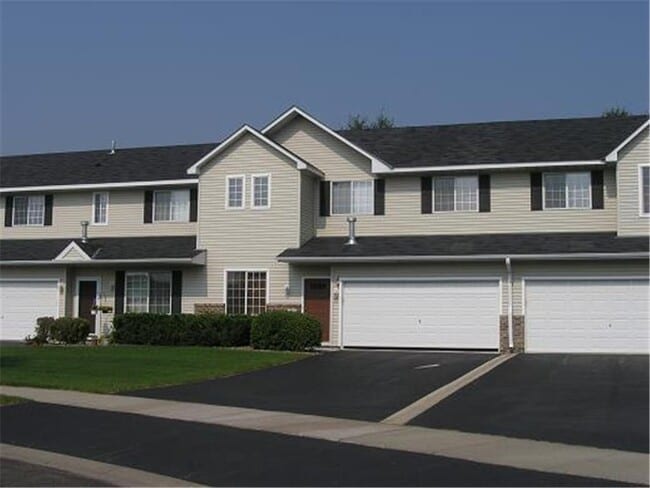 Building Photo - 1709 Elm St