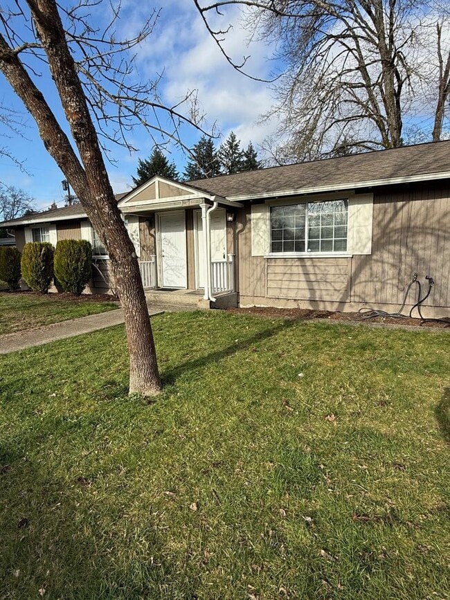 Building Photo - Cozy 2 Bedroom Unit in Lakewood