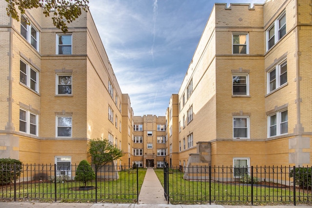 Photo - 4412 N St Louis Ave Condo Unit 3B