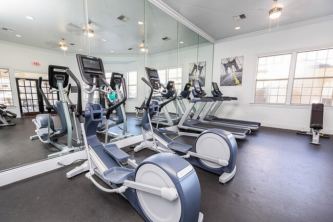 Gimnasio totalmente equipado abierto las 24 horas - Stonebriar of Frisco