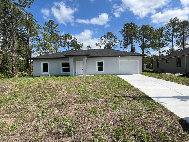 ASK US ABOUT FREE RENT-MOVE IN READY 3/2-L... - ASK US ABOUT FREE RENT-MOVE IN READY 3/2-L... House
