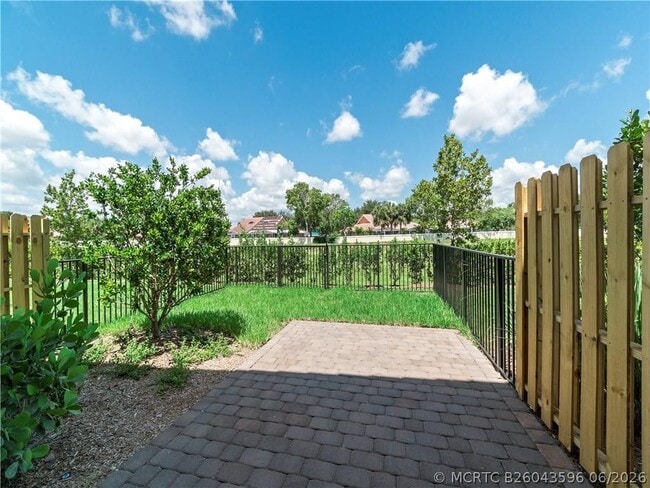 13056 Anthorne Ln