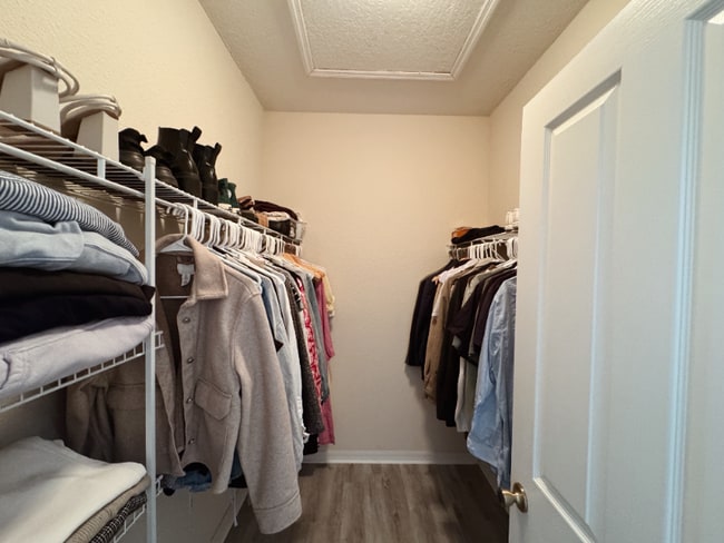 Photo - 2137 Winterset Dr