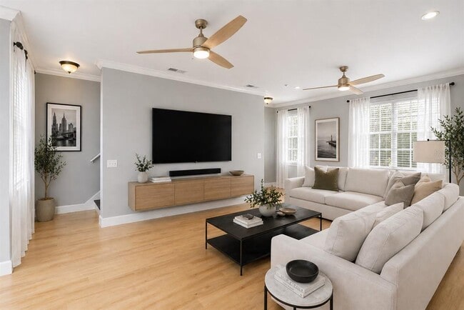 2611 Espana Ct