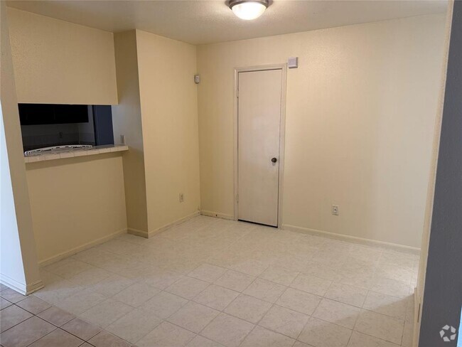 Building Photo - 12504 Autumn Leaf Ln Rental