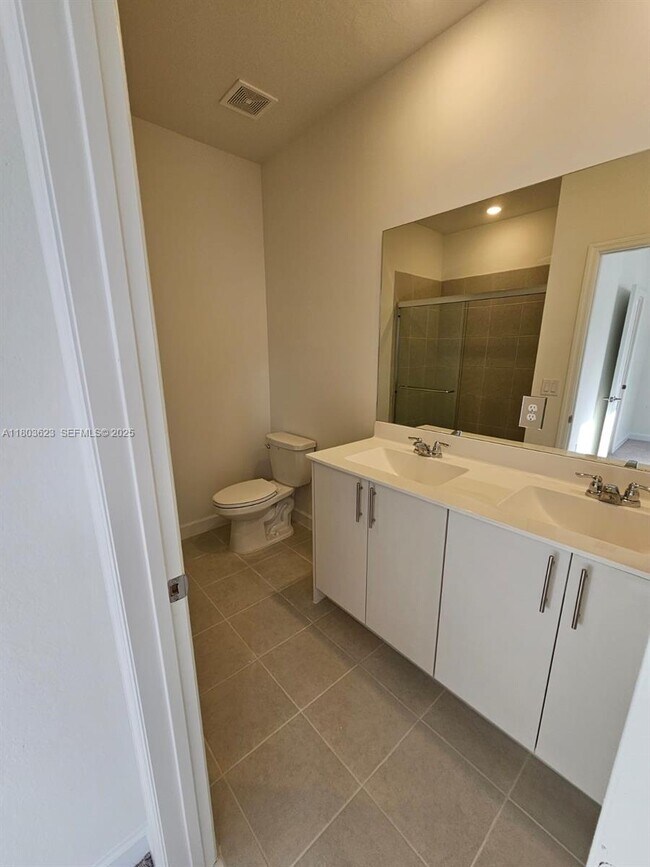 Photo - $2,300 96 SE 11 Ct