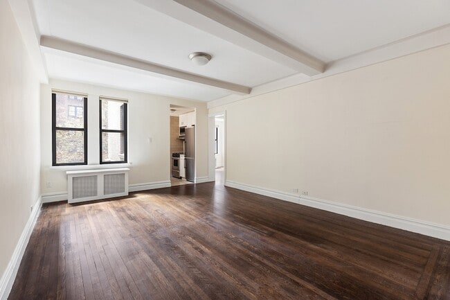 Building Photo - 41 W 72nd St Unit 4B