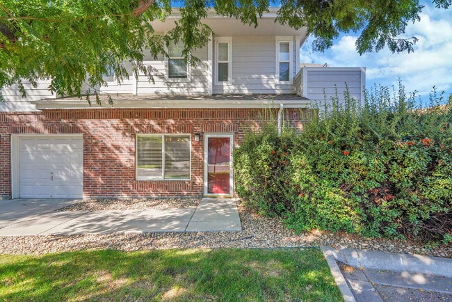 Building Photo - $1,850, 1 bed, 1 bath, located in Arvada w... Unit #101 Rental