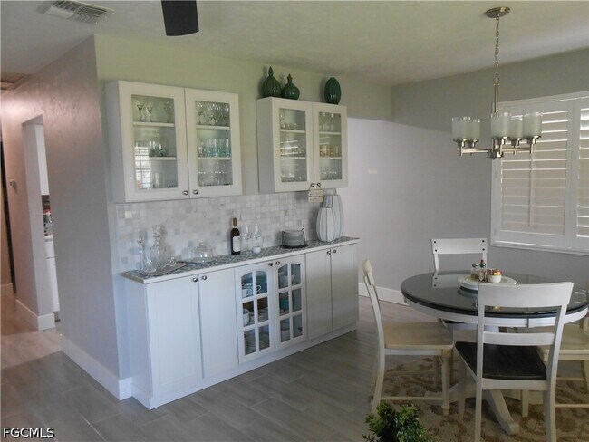 Photo - 6 Aztec Lily Ln