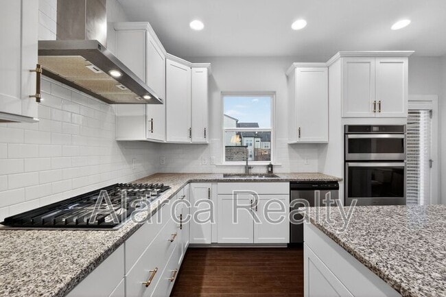 Photo - 2727 Grand Union Way